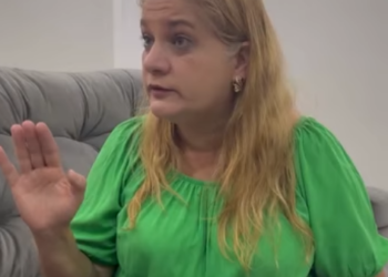 D0100004 Mulher rica se tornou doméstica da sua empregada part2