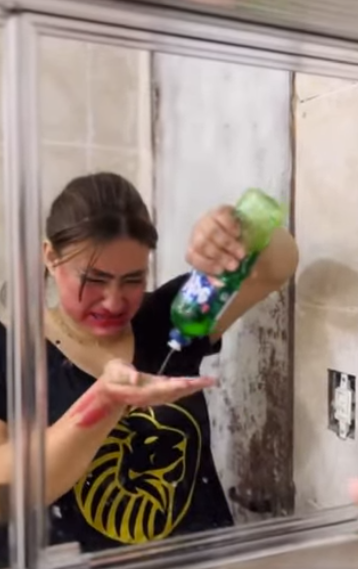 D2000008 Família rejeitam menina até que o mundo deu voltas part2
