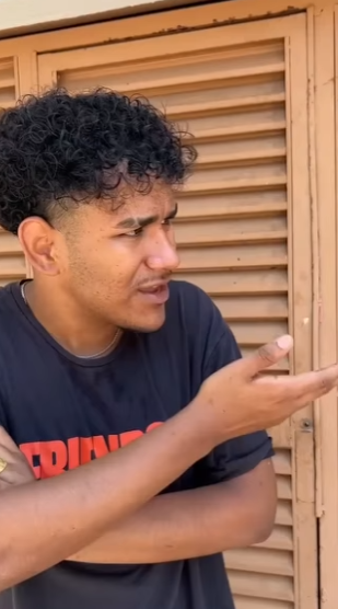 D2100002 Mulher r0u ba uma mercearia na cara do milionário, ela só não imagina que ele iria….. part2