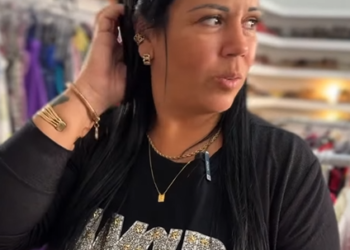 D0100007 Funcionária arrogante recebe lição de cliente humilde part2