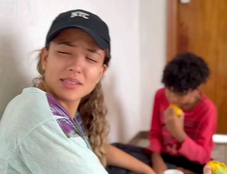 D1000007 A menina mimad4 recebe uma grande lição de vida part2
