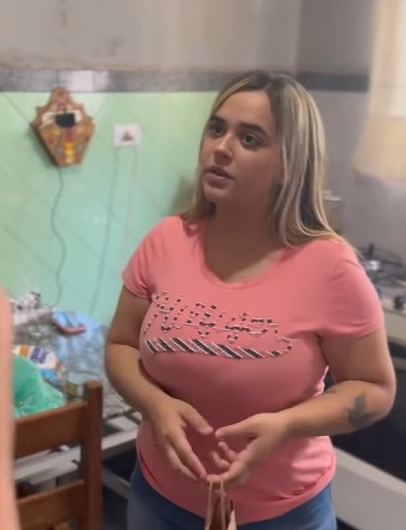D0100005 O bairro inteiro sabia que ele traía ela com outra, menos ela part2