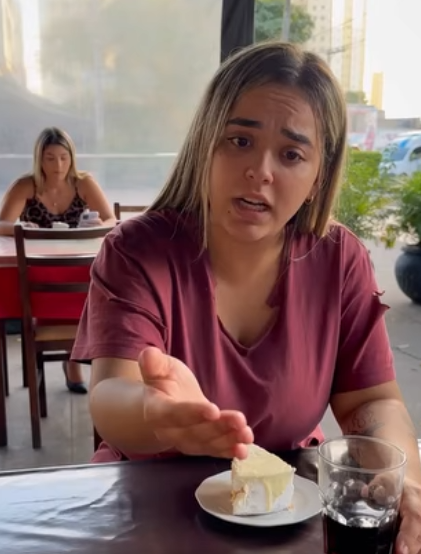 D0100001 Garota ensina uma grande lição a uma empresária part2