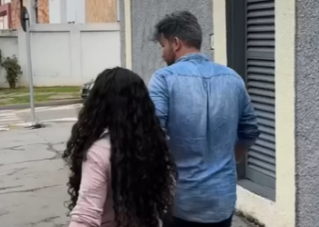 D2100006 Sua mãe dizia que sua filha era uma santa, até que a jovem criticada a confrontou para lhes contar e part2