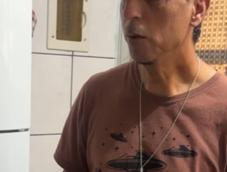 D0100003 Guardou dinheiro escondido de sua esposa, e conseguiu realizar um sonho part2